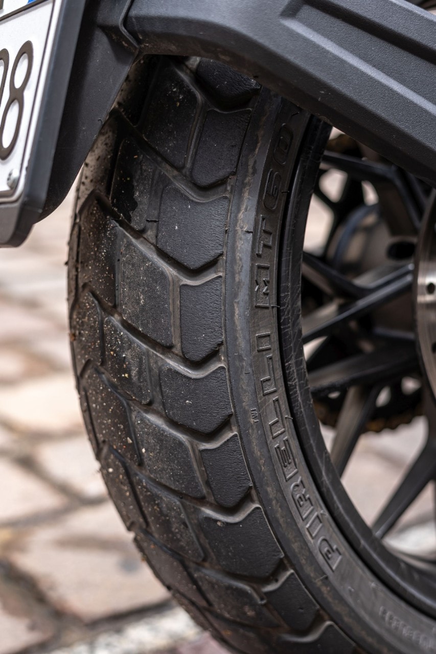 Benelli Leoncino 800 VS CFMOTO 700CL-X Heritage: prova a prendermi!